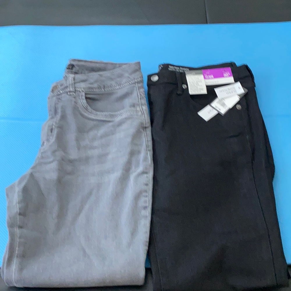 2 pairs women’s jeans size 10 short